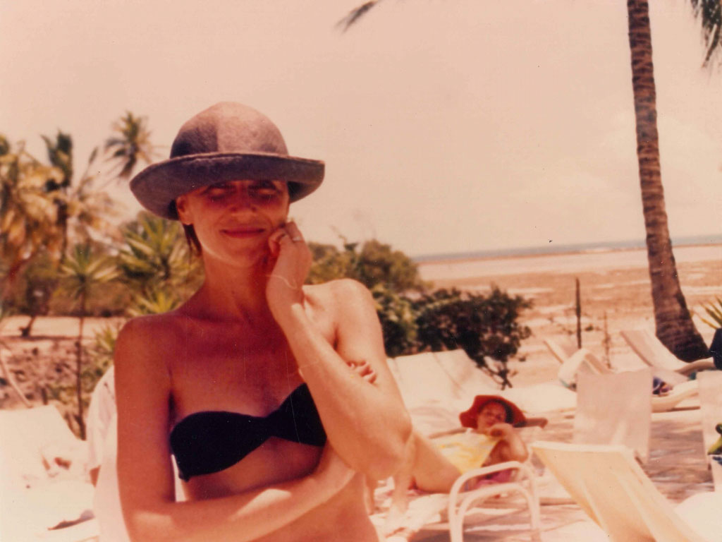 Na Bahia com meu chapéu Nina Ricci