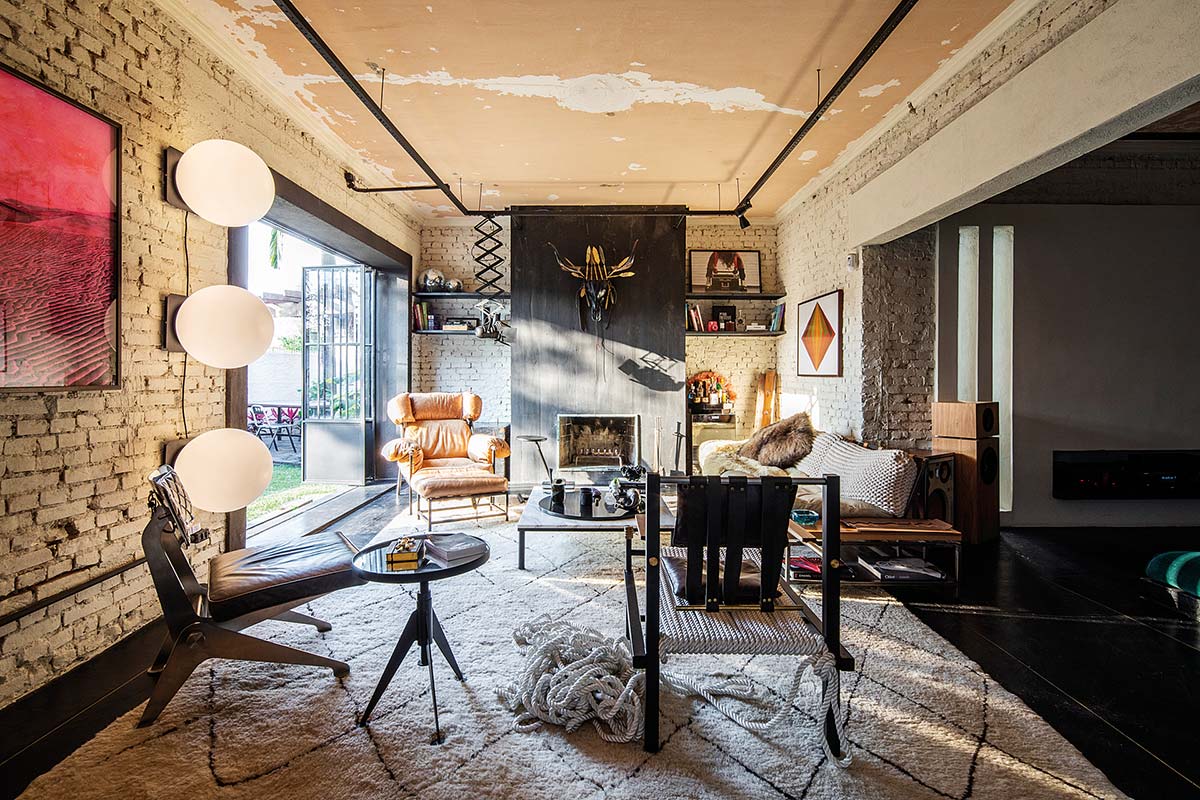 Novas versões para o futuro Uma casa com a estética high & low tech