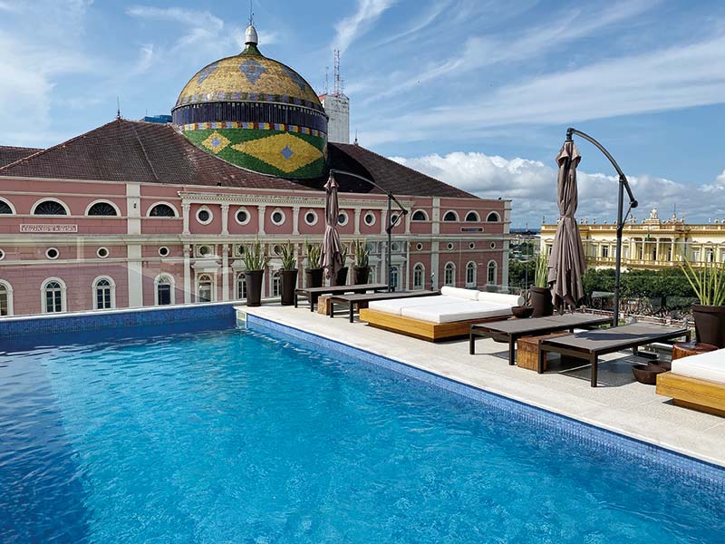 Uma viagem profunda e silenciosa pela Amazônia, ao som da rica natureza da fauna e da flora