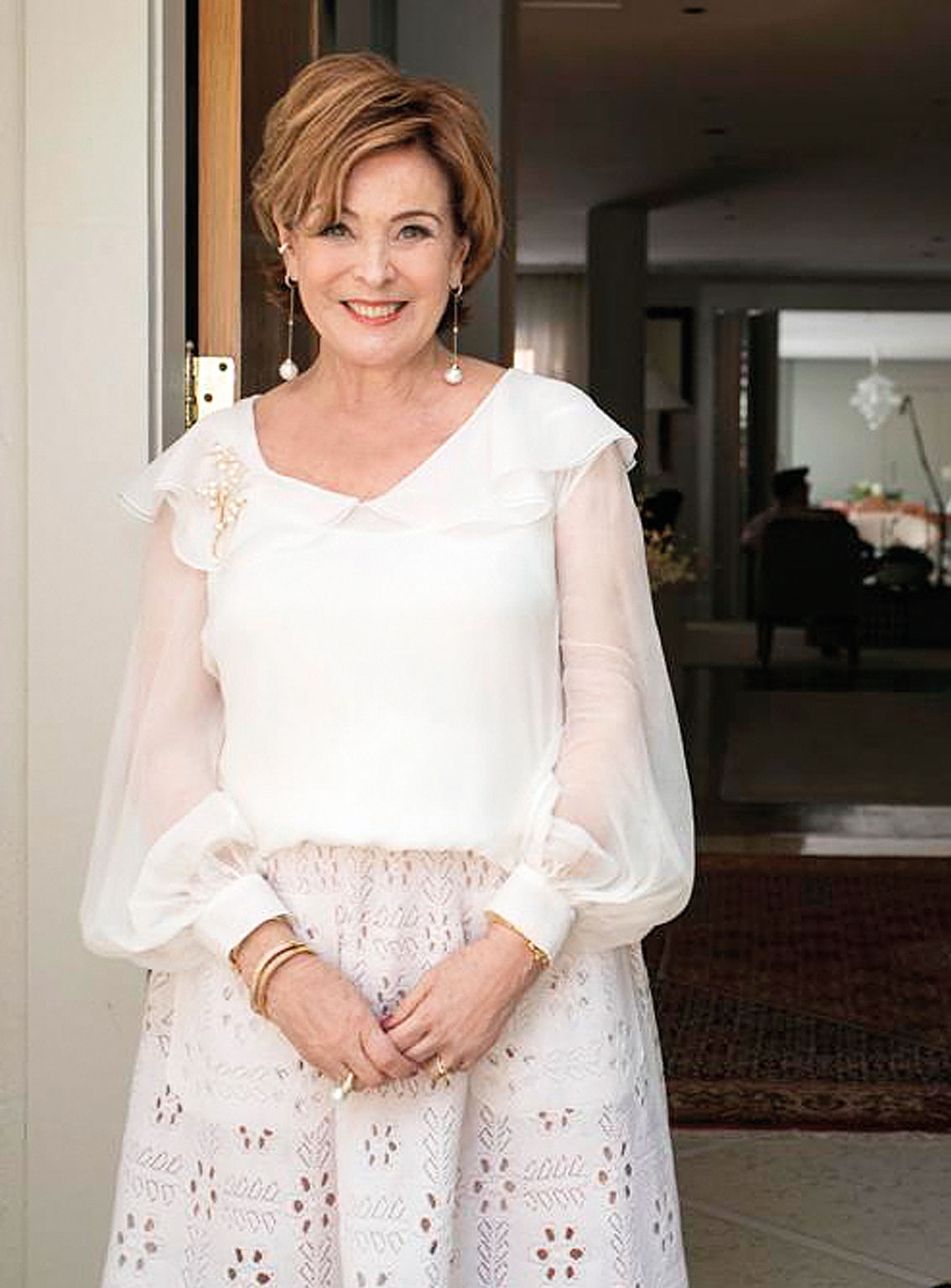 Divino Espaço, de Amelinha Amaro - Jornal aQuadra