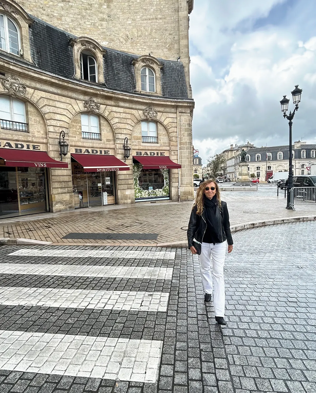 A pequena Paris, por Helena Montanarini - Jornal aQuadra