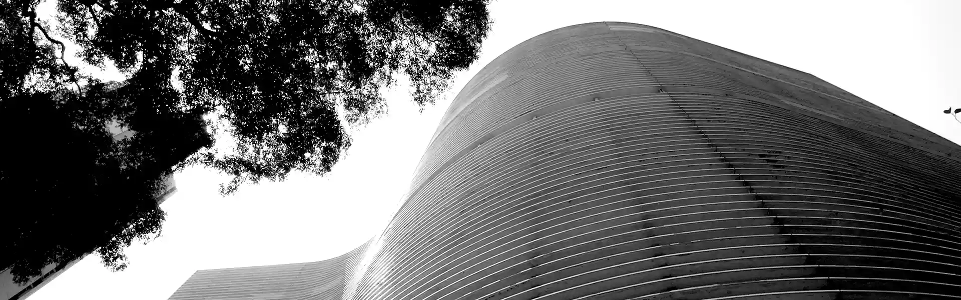 Pelos corredores do Copan - Jorna aQuadra